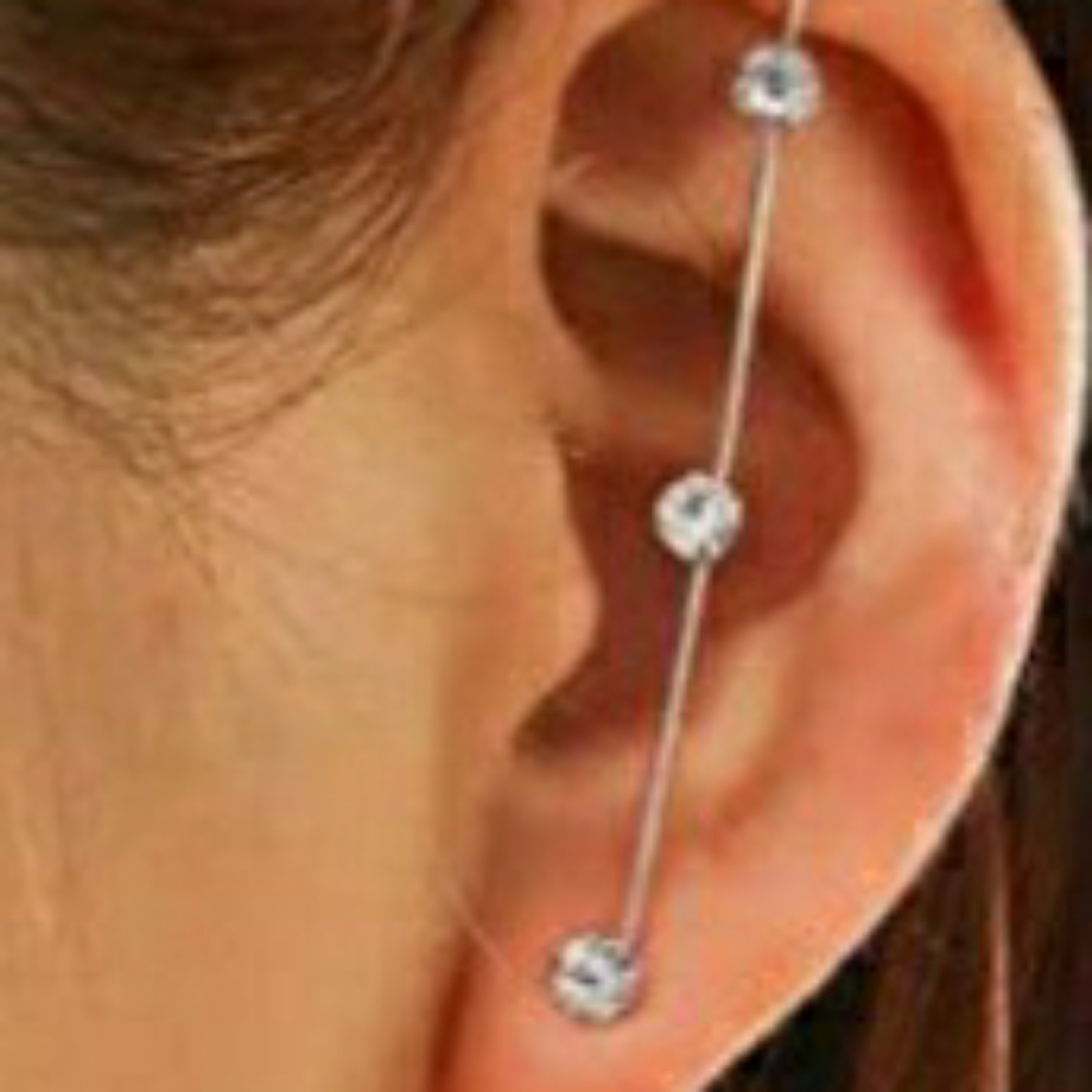Hypoallergenic Gold crawler wrap earring